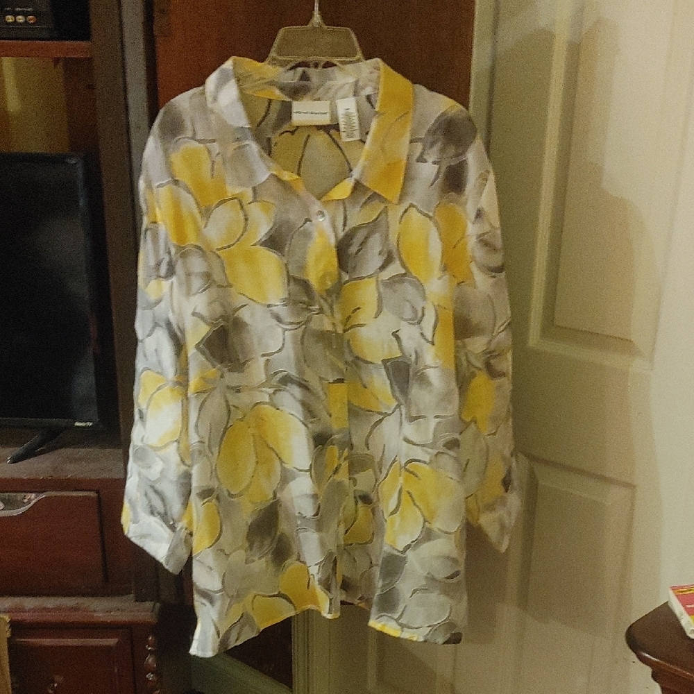 Alfred Dunner Yellow and Gray Floral Button Down Shirt